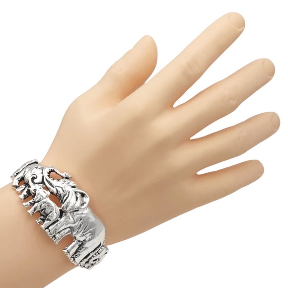Elephant Family Parade Silver Statement Hinged Bangle Bracelet - Picture 2 of 4